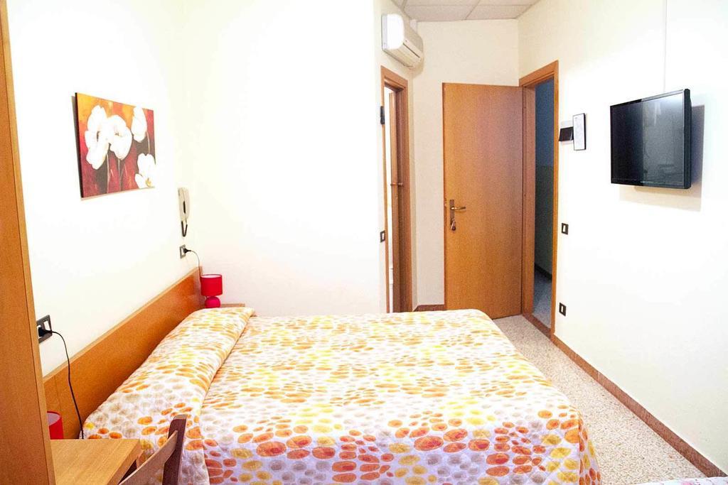 Albergo Dal Baffo Lazise Ruang foto