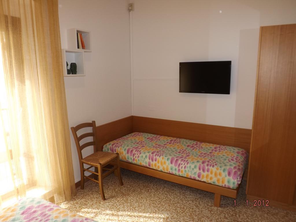 Albergo Dal Baffo Lazise Bagian luar foto